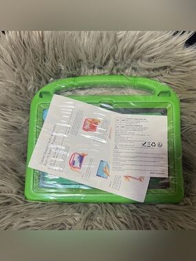 Amazon Kids Tablet Protecting Handle Case in Bright Green